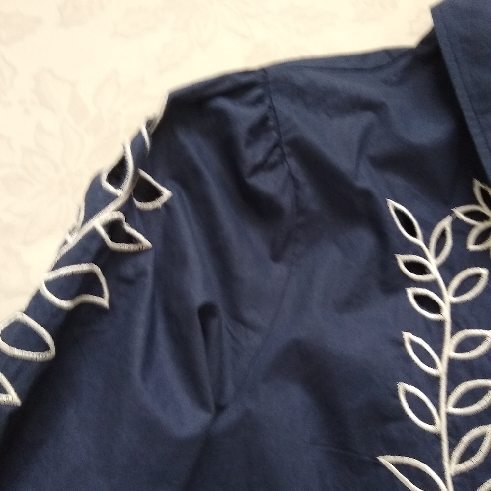 Vintage cutout embroidered pintuck peplum shirt - Picture 7 of 9